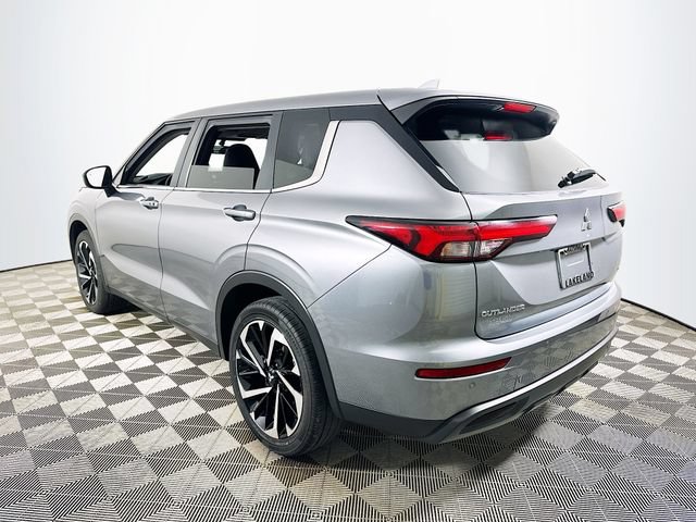 Used 2024 Mitsubishi Outlander SE FWD image 5