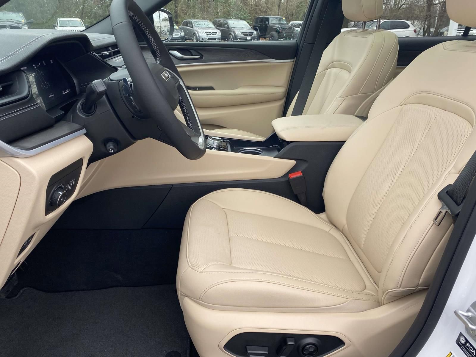 New 2026 Jeep Grand Cherokee L Limited image 16