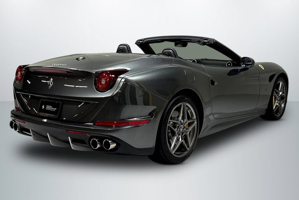 Used 2015 Ferrari California T RWD image 7