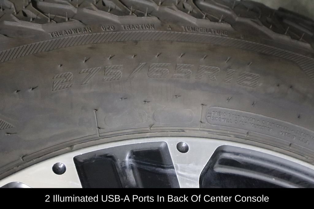 Used 2021 Nissan Titan SV w/ SV Convenience Package image 39