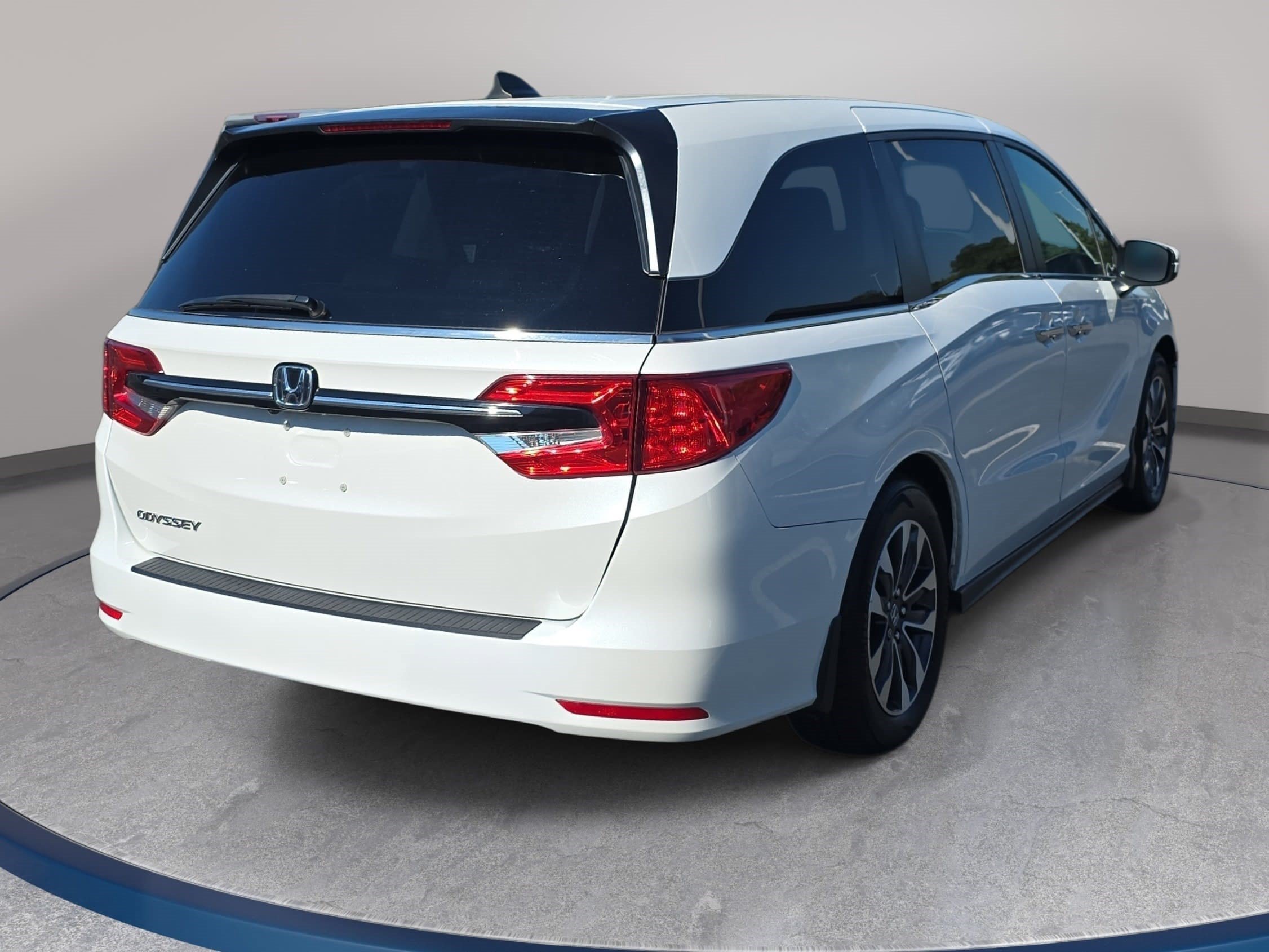 Used 2023 Honda Odyssey EX-L image 5