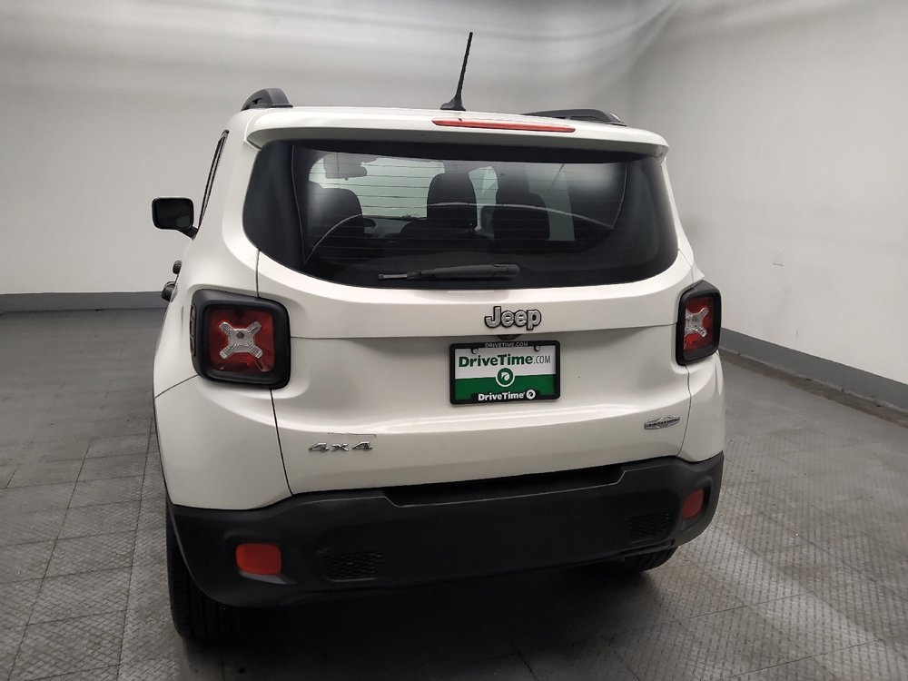 Used 2015 Jeep Renegade Latitude w/ Popular Equipment Group AWD/4WD image 6