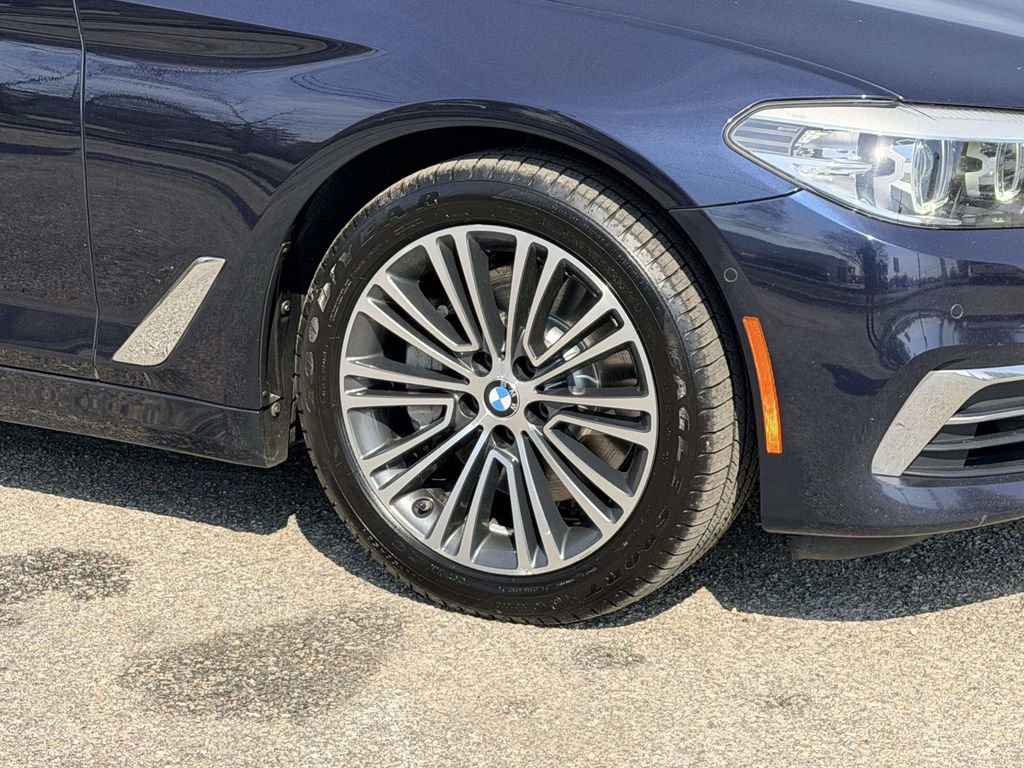 Used 2019 BMW 540i xDrive image 26