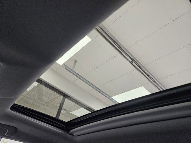 Used 2016 Toyota Highlander XLE image 25