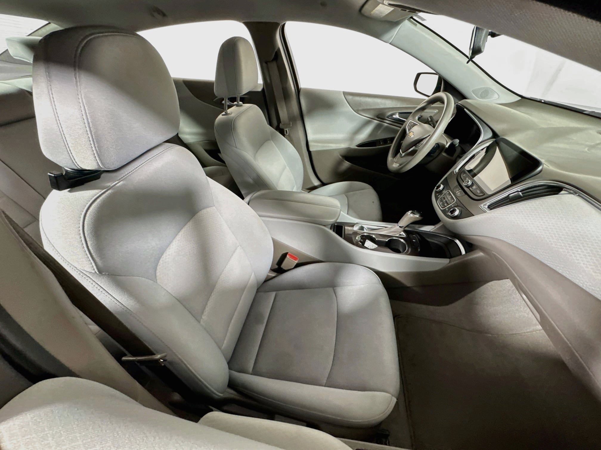 Used 2020 Chevrolet Malibu LT FWD image 25