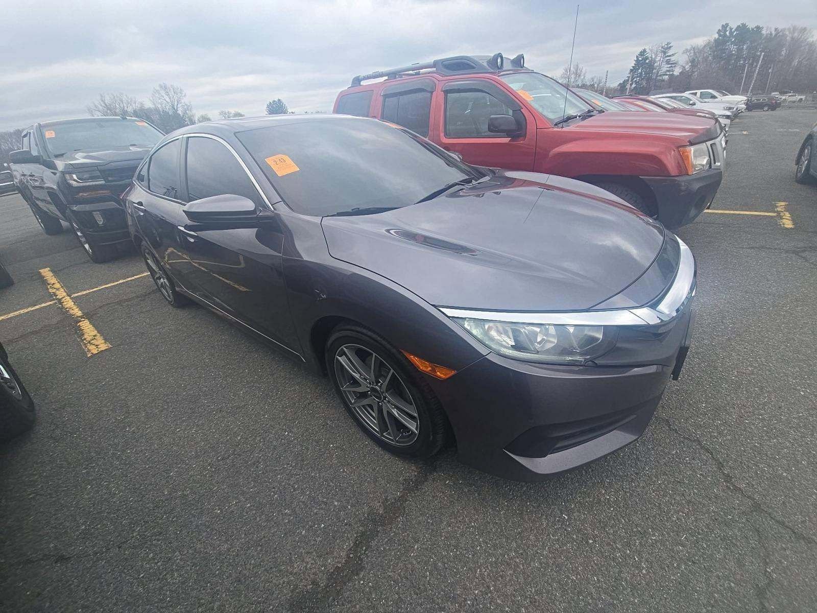 Used 2018 Honda Civic EX image 4