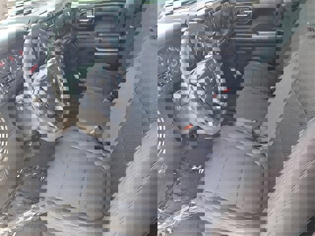 Used 2019 Chevrolet Silverado 1500 Custom Trail Boss w/ Custom Convenience Package image 7