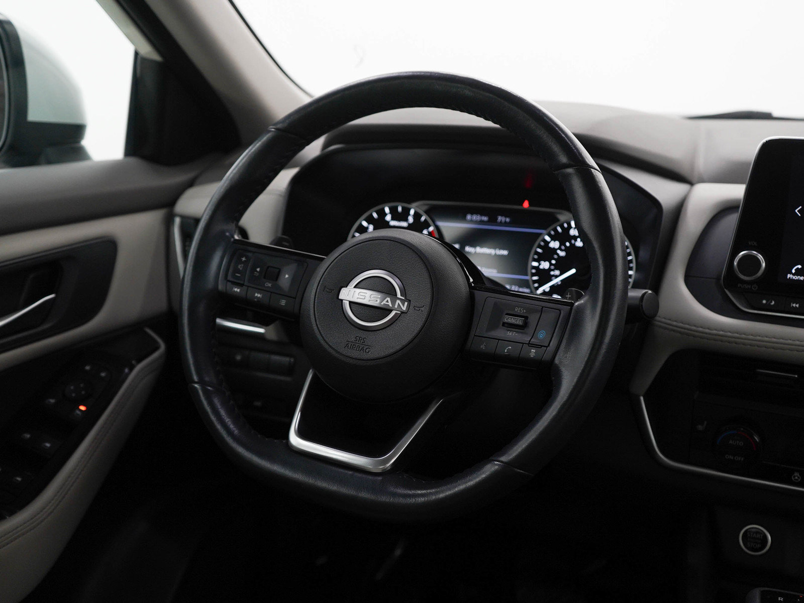 Used 2023 Nissan Rogue SV w/ SV Premium B Package AWD/4WD image 14