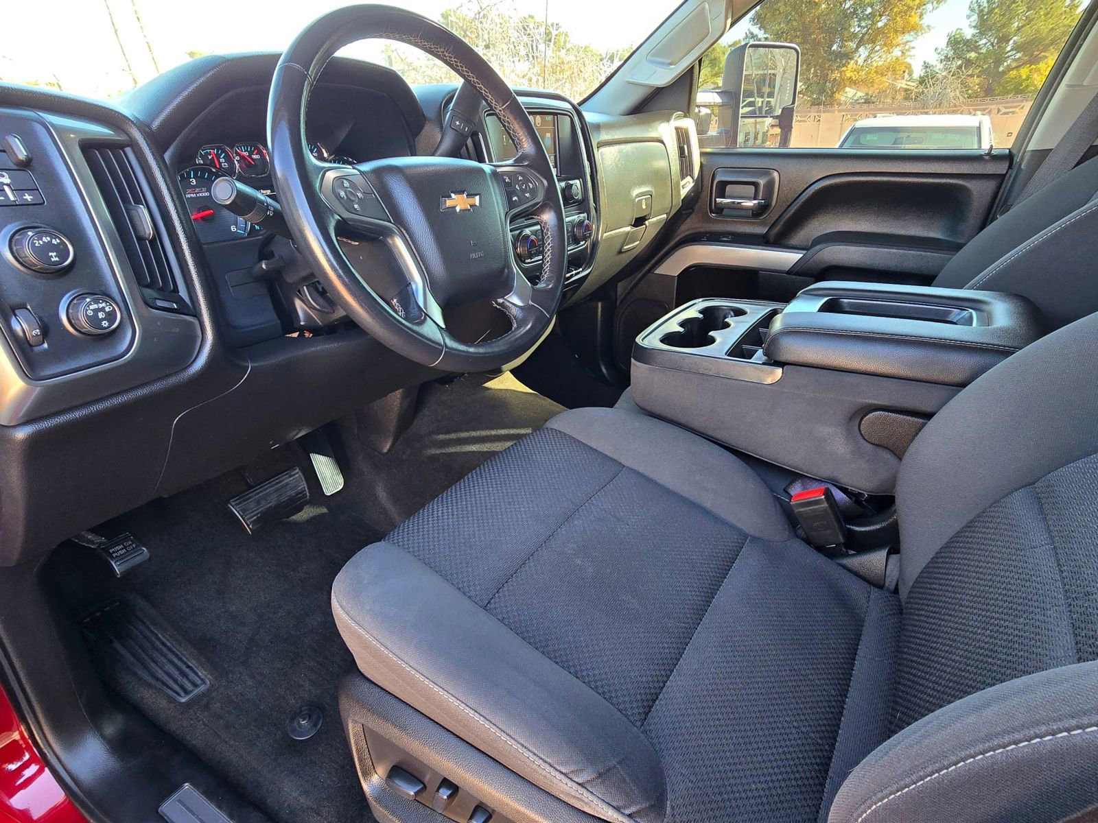 Used 2018 Chevrolet Silverado 2500 LT w/ All Star Edition image 9