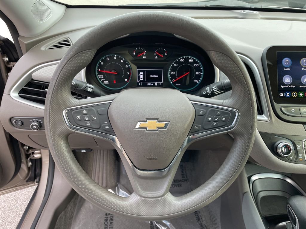 Used 2025 Chevrolet Malibu LT image 12