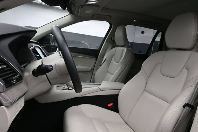 Used 2024 Volvo XC90 B5 Plus w/ Protection Package AWD/4WD image 10