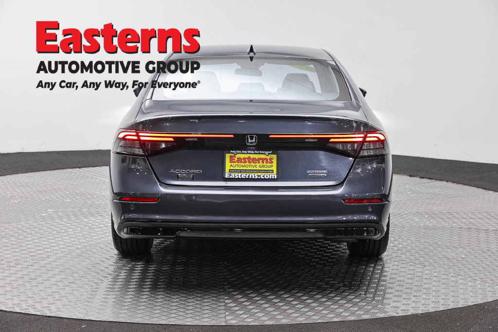 Used 2023 Honda Accord Touring image 8