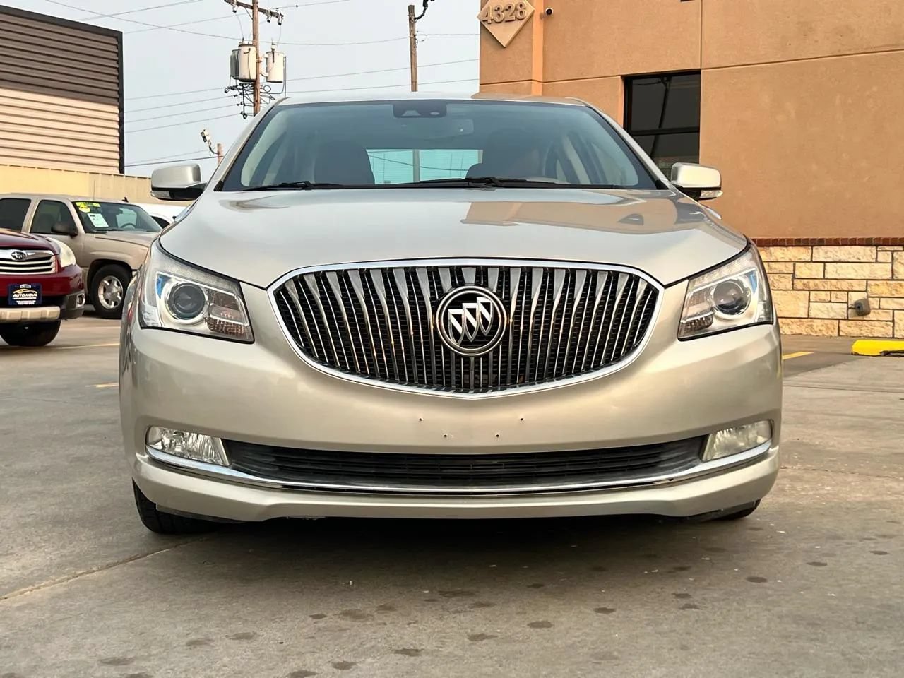 Used 2014 Buick LaCrosse Leather w/ Driver Confidence Package FWD image 2