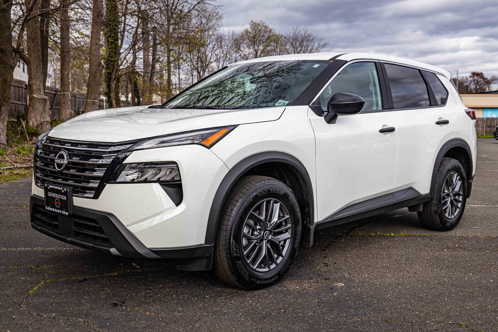 Certified 2024 Nissan Rogue S image 3