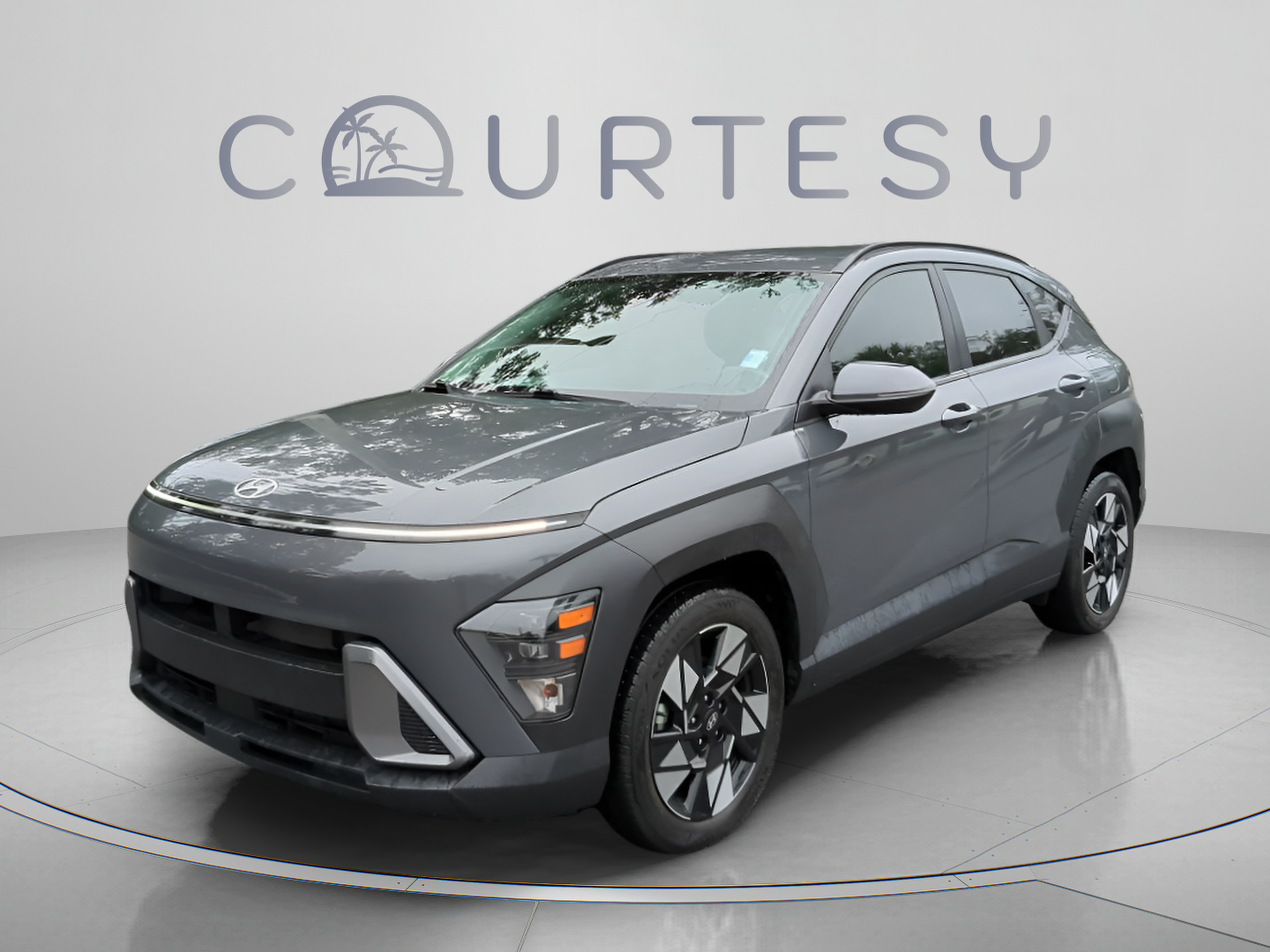 Used 2025 Hyundai Kona SEL FWD image 2