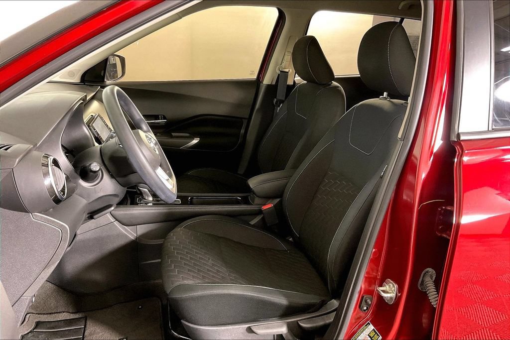 Used 2022 Nissan Kicks SV FWD image 31