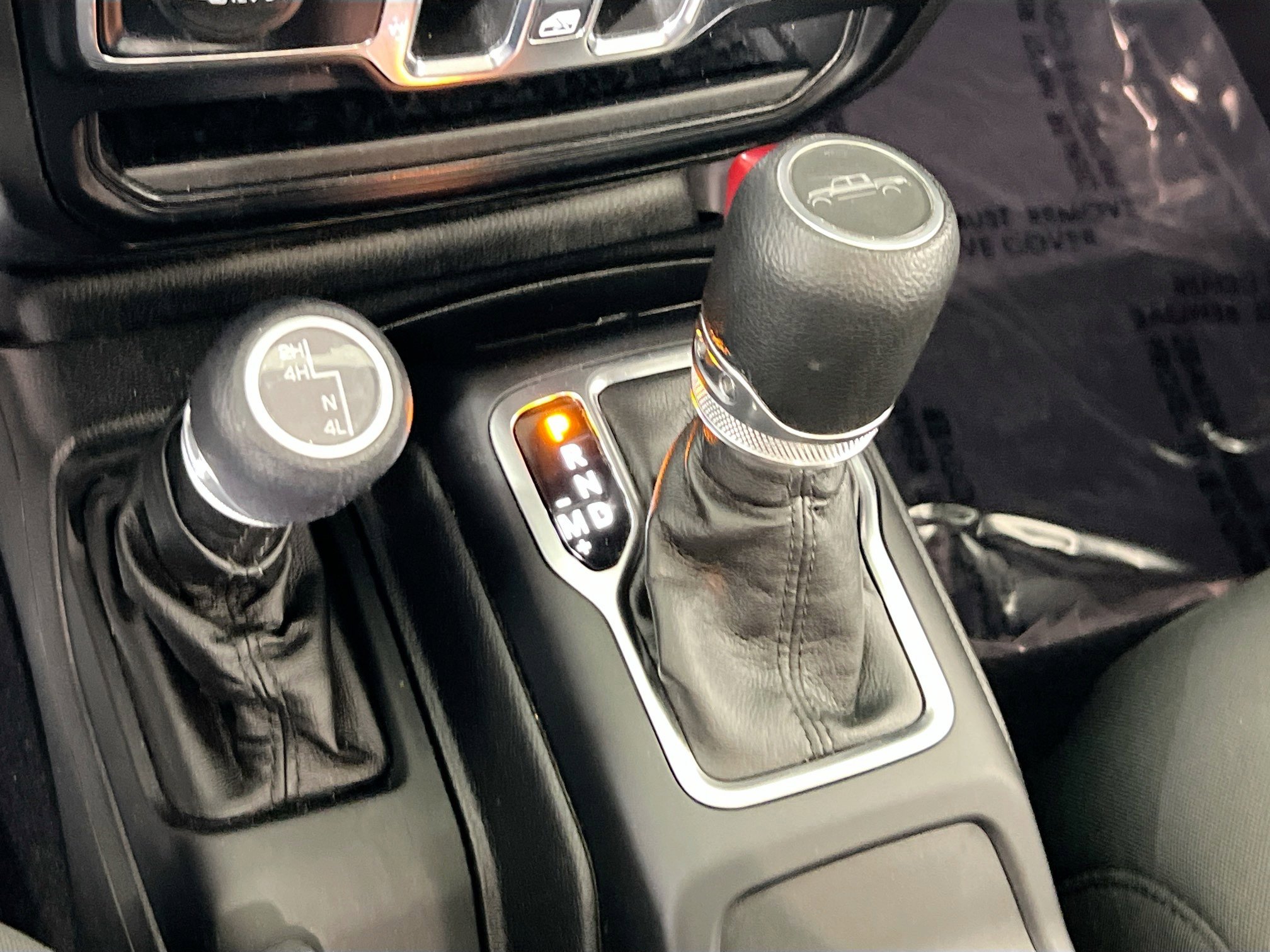 Used 2022 Jeep Gladiator Sport image 17