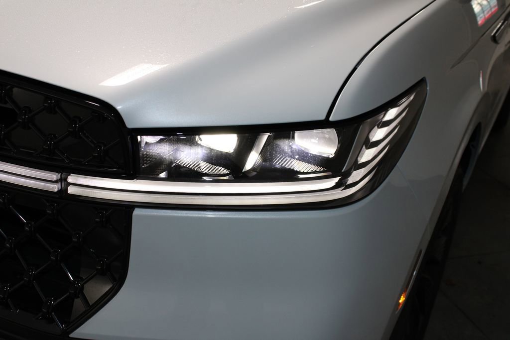 New 2025 Lincoln Navigator Reserve w/ Jet Appearance Package image 62