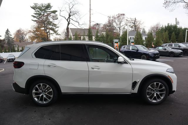 New 2026 BMW X5 xDrive50e w/ Executive Package image 3