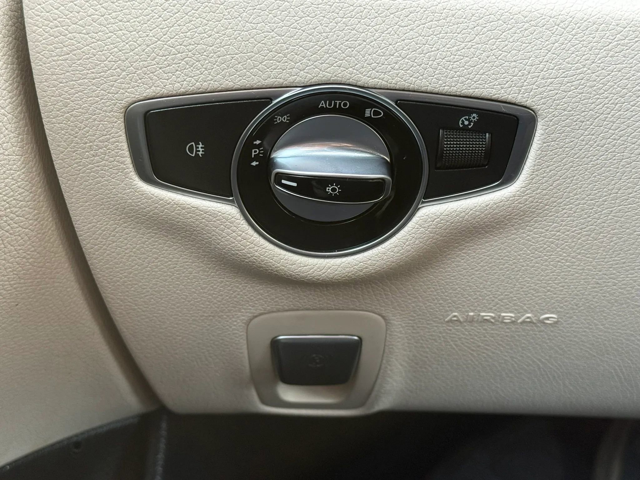 Used 2018 Mercedes-Benz E 300 image 43