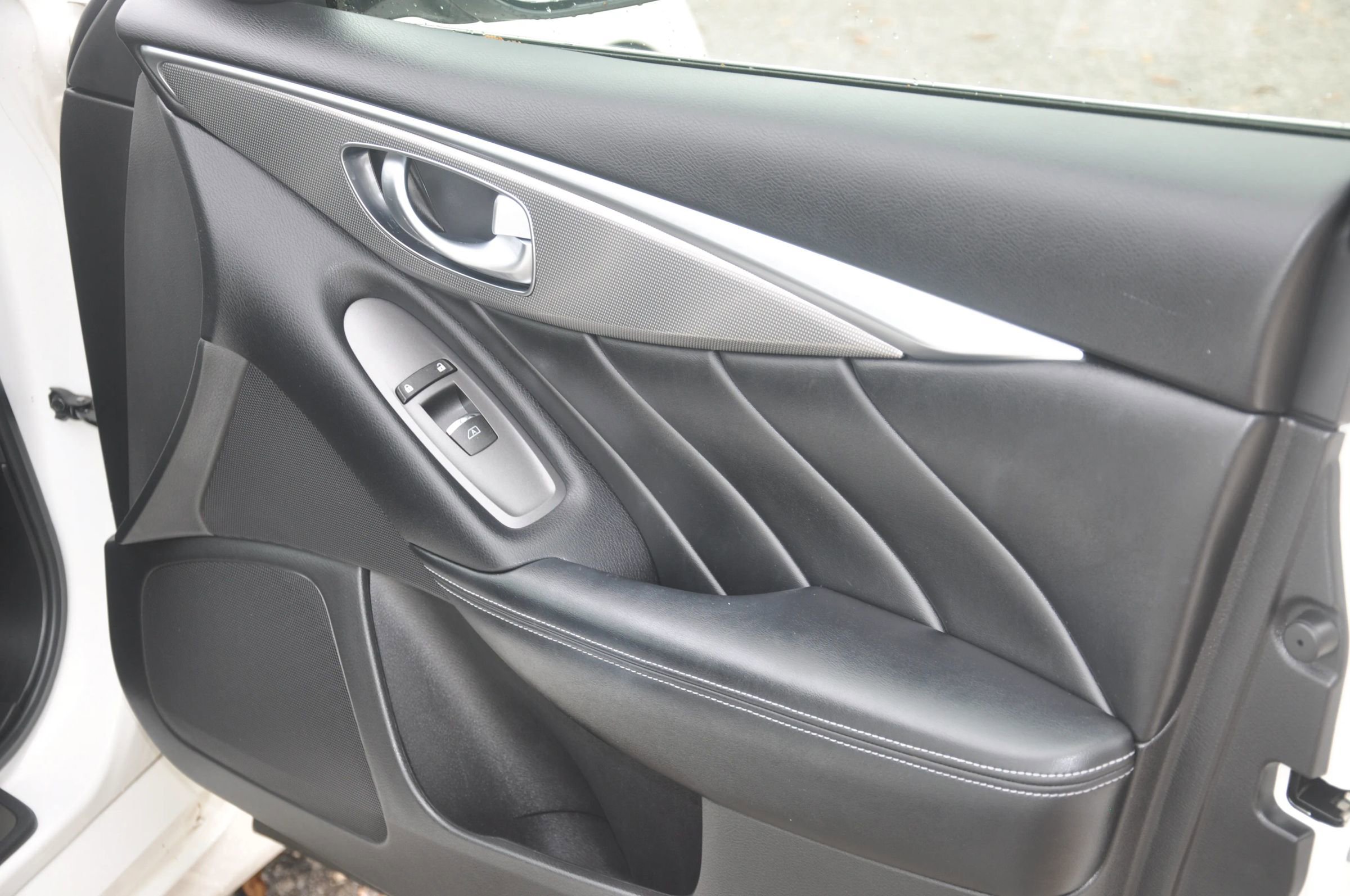 Used 2014 INFINITI Q50 Premium w/ Navigation Package image 25