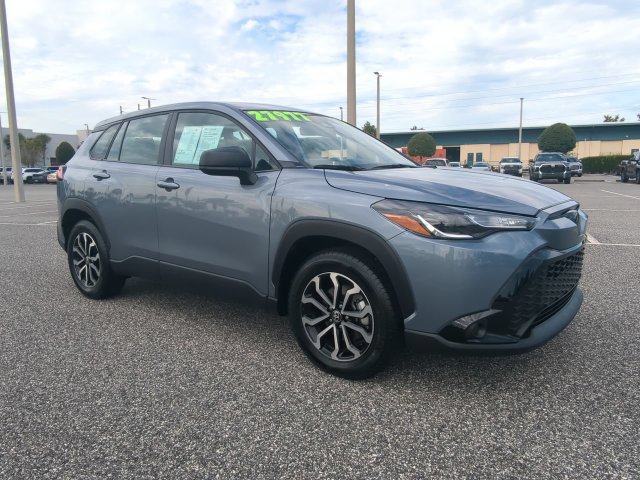 Used 2025 Toyota Corolla Cross AWD Hybrid image 2