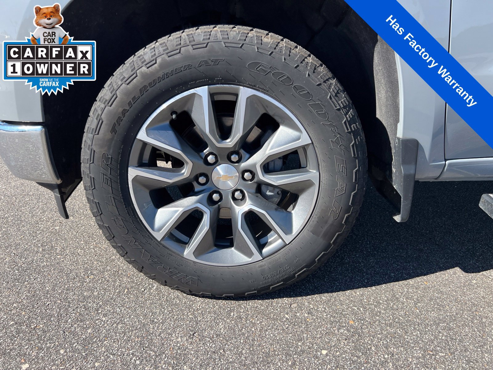 Used 2024 Chevrolet Silverado 1500 LT AWD/4WD image 9