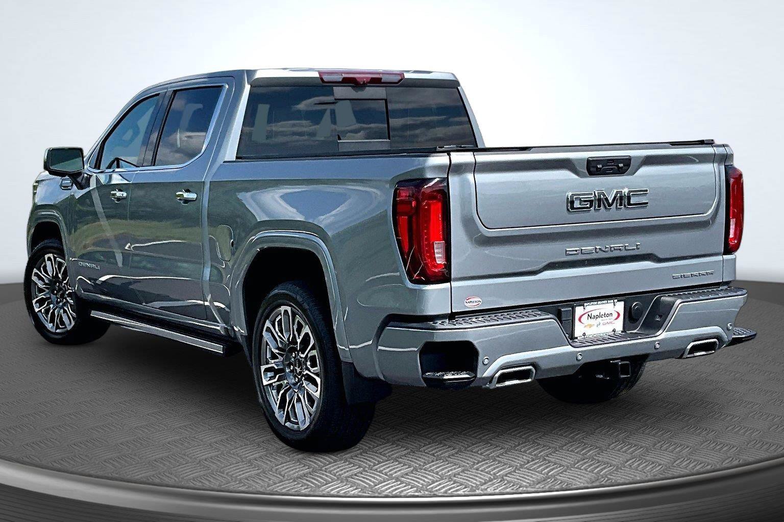 Used 2024 GMC Sierra 1500 Denali Ultimate AWD/4WD image 15