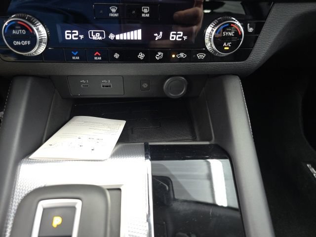 Used 2024 Mitsubishi Outlander SEL AWD/4WD image 30