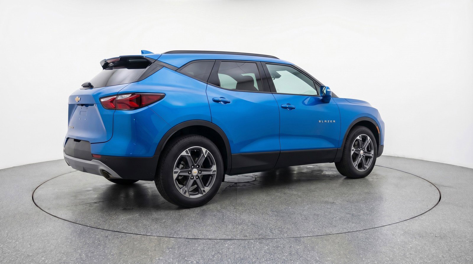 Used 2025 Chevrolet Blazer LT image 9