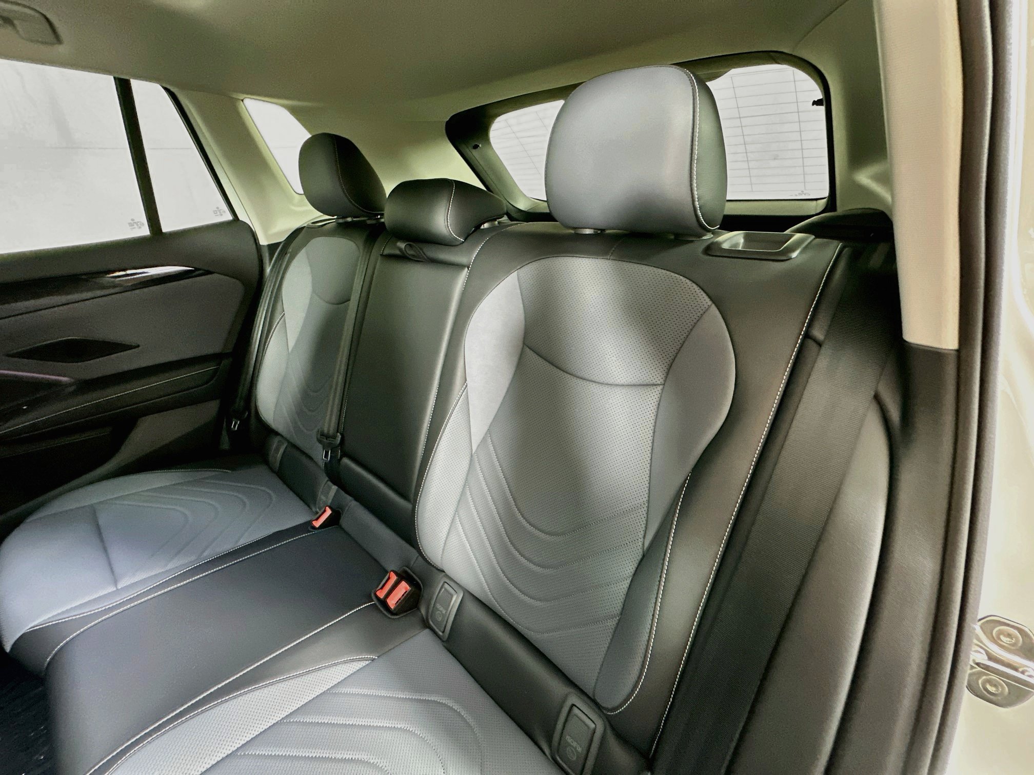 New 2026 Volkswagen Tiguan SE AWD/4WD image 23