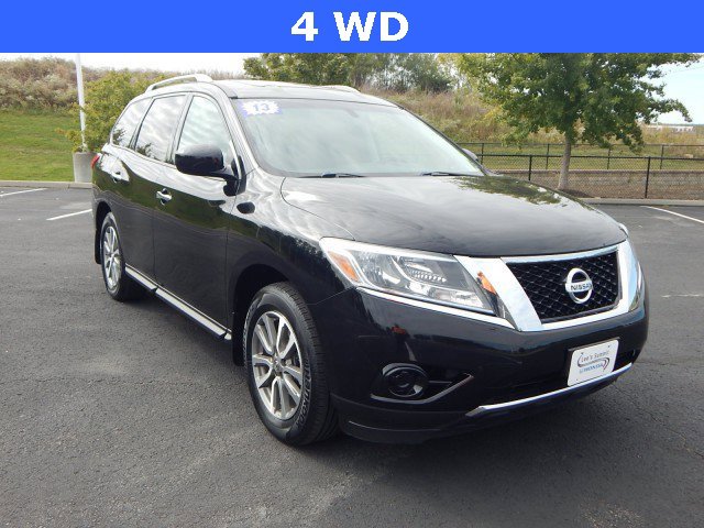 Used 2013 Nissan Pathfinder SV w/ Trailer Tow Pkg
