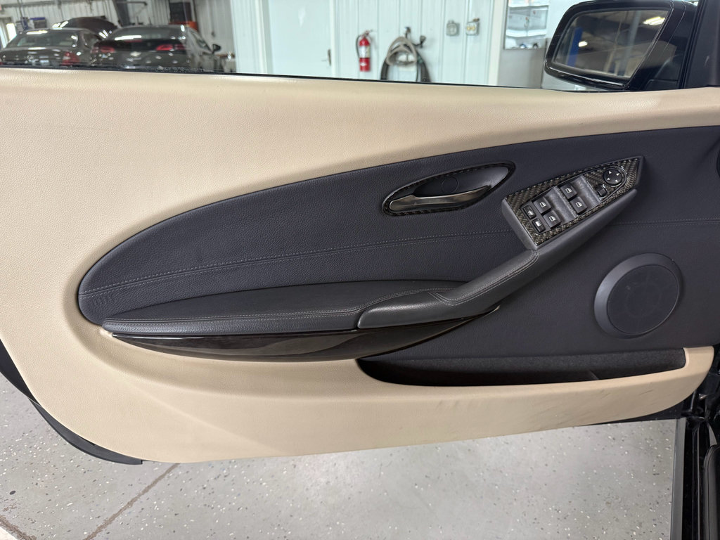 Used 2004 BMW 645Ci Convertible RWD image 11