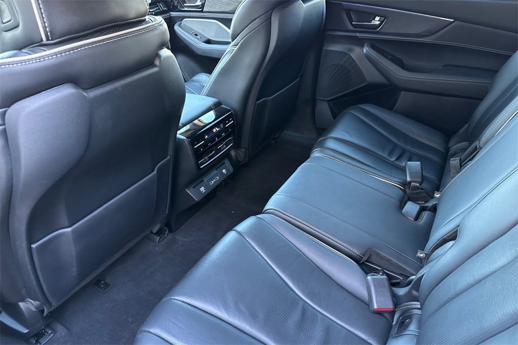 Certified 2023 Acura MDX SH-AWD w/ Advance Package image 5