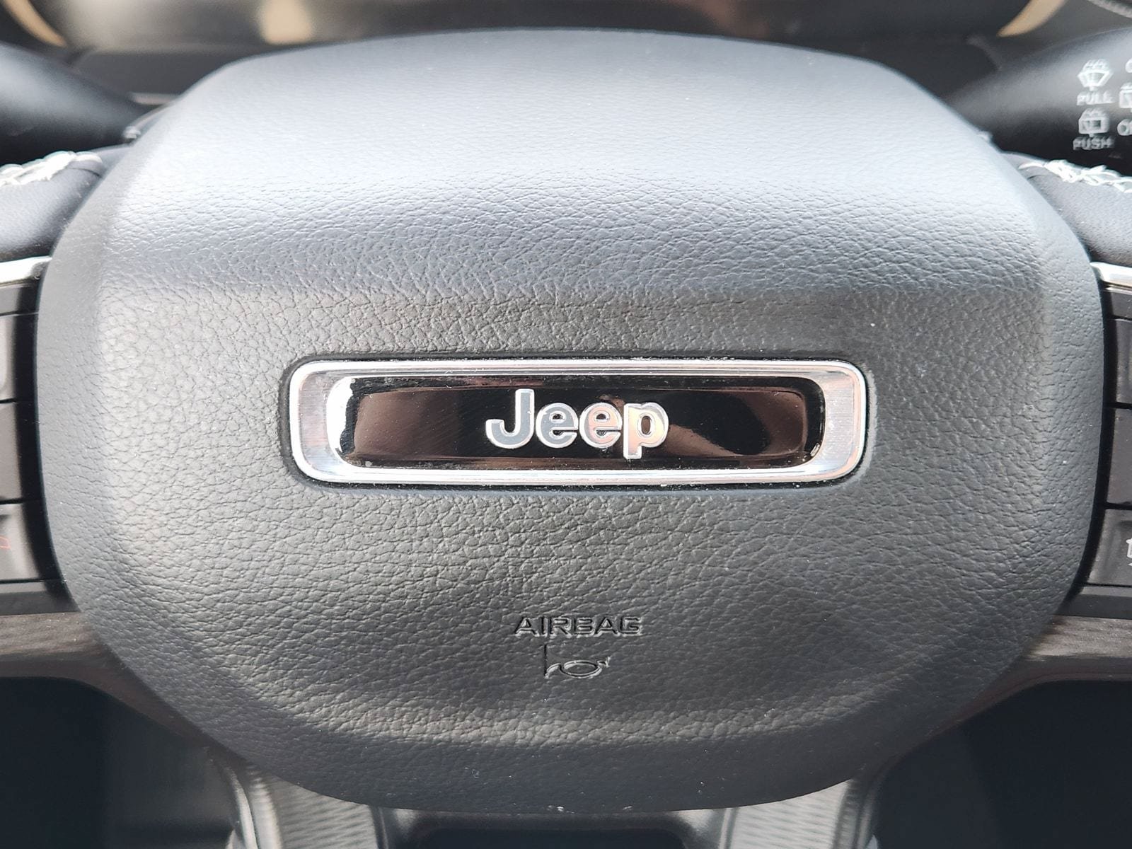 Used 2023 Jeep Grand Cherokee L Laredo w/ Luxury Tech Group I AWD/4WD image 38