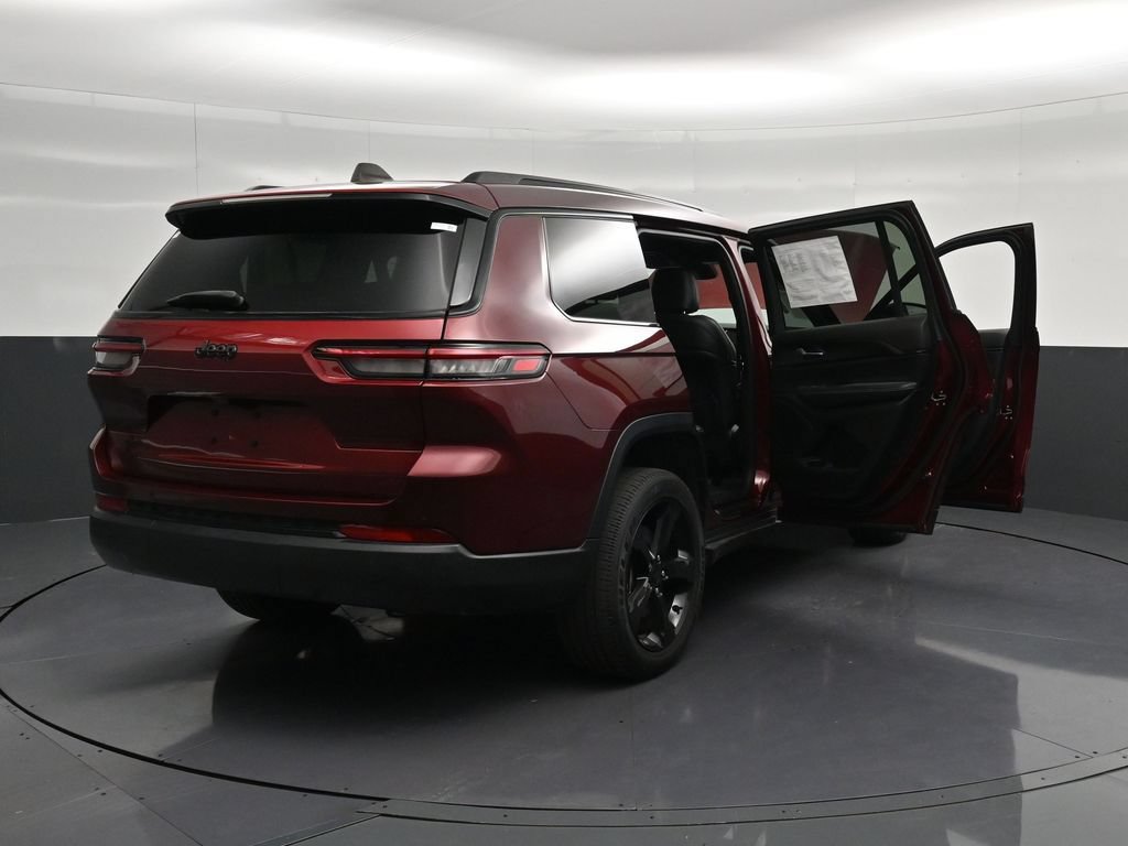 Used 2023 Jeep Grand Cherokee L Laredo AWD/4WD image 36