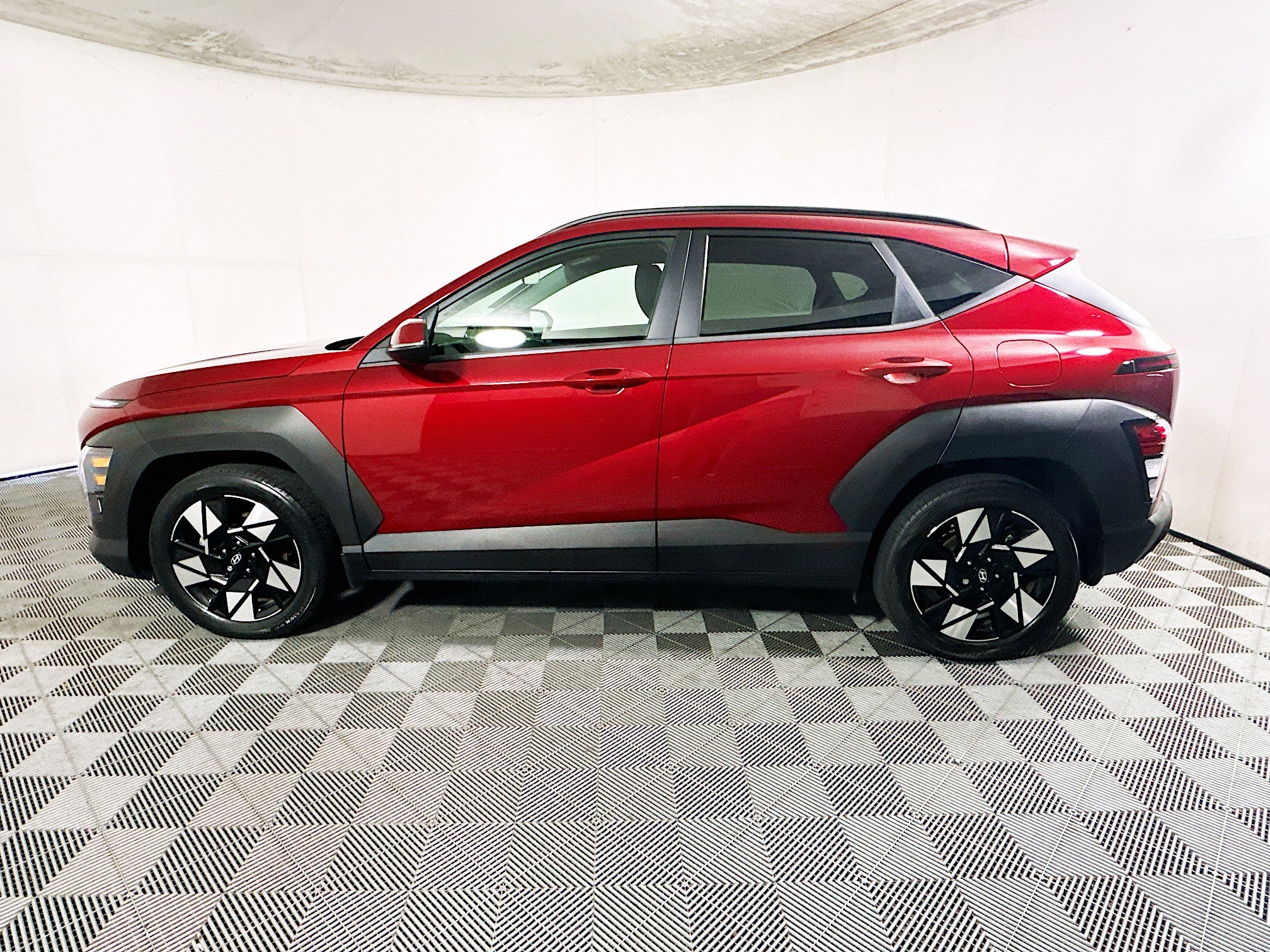 Used 2024 Hyundai Kona SEL w/ Convenience Package FWD image 6