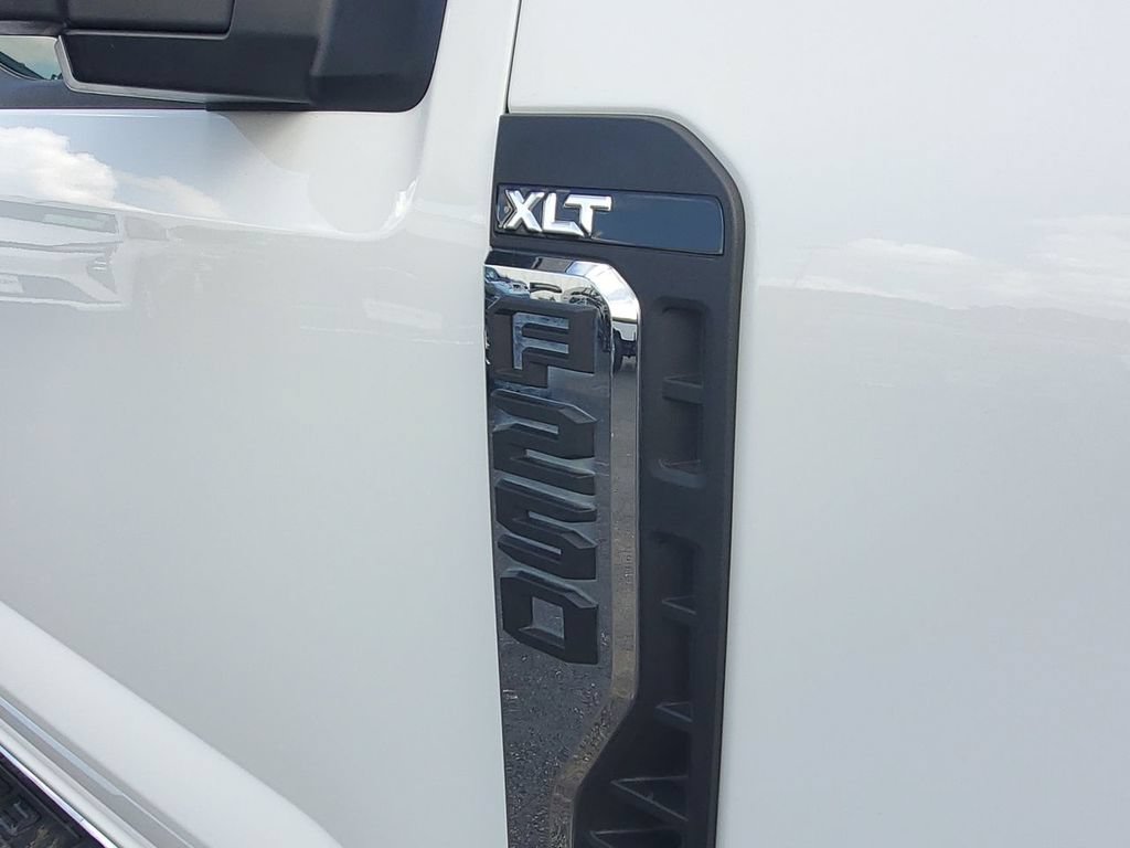 Used 2025 Ford F250 XLT AWD/4WD image 37