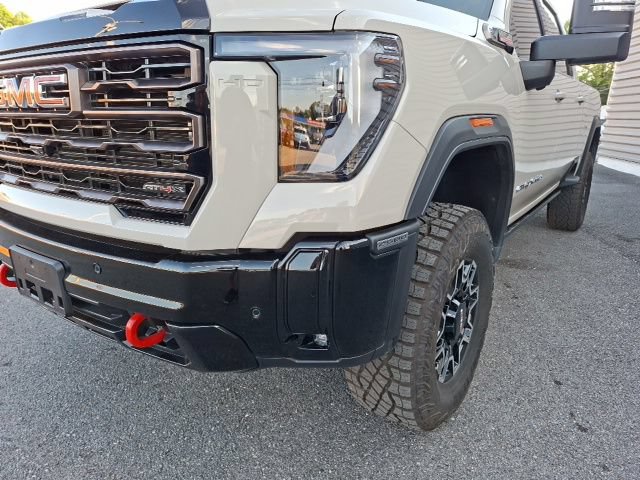 Used 2026 GMC Sierra 2500 AT4X AWD/4WD image 9