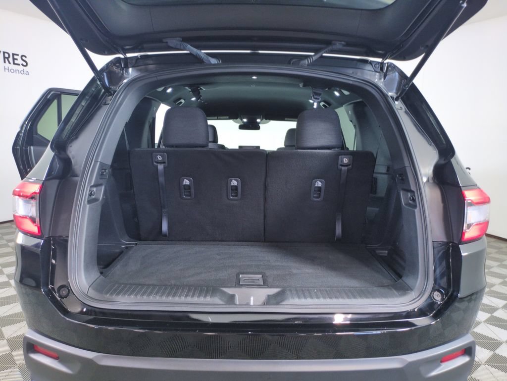 Certified 2025 Honda Pilot Sport image 25