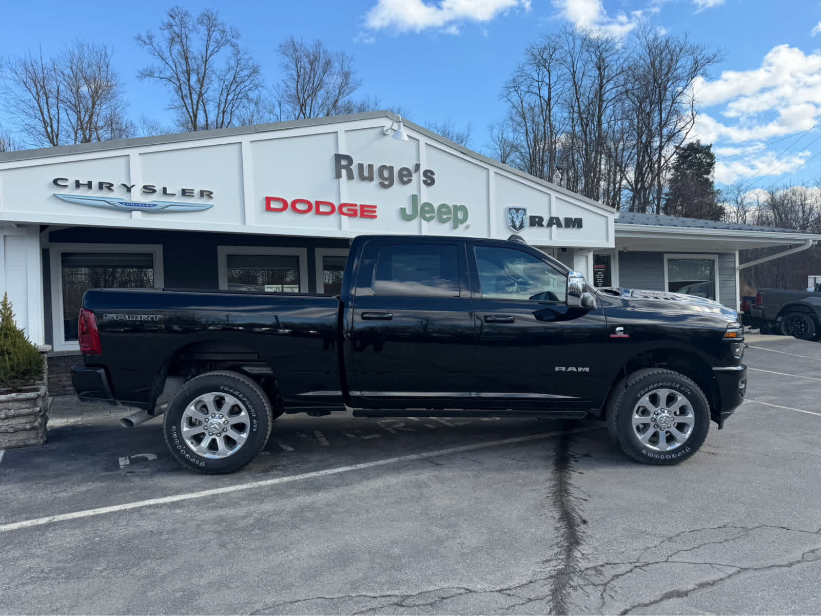 New 2026 RAM 2500 Laramie AWD/4WD image 7