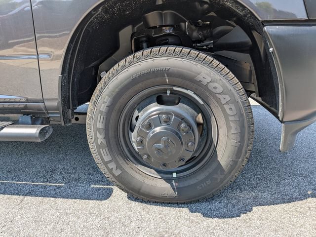 New 2026 RAM 3500 Tradesman AWD/4WD image 24