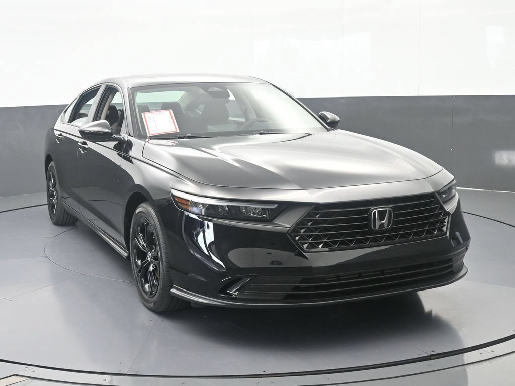 Used 2025 Honda Accord SE image 9