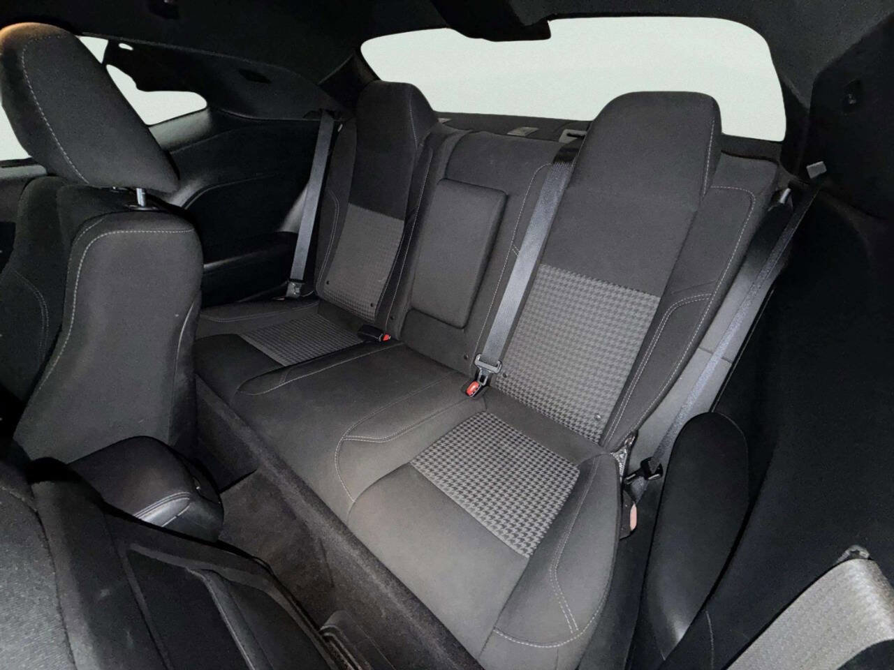 Used 2018 Dodge Challenger SXT image 12