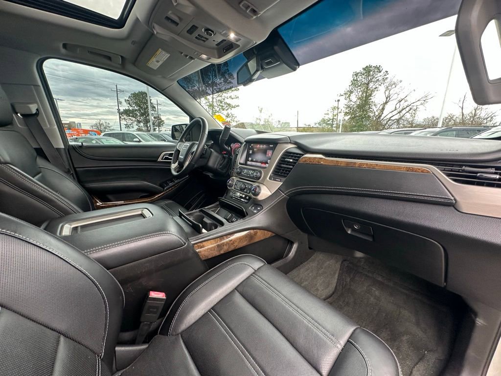 Used 2015 GMC Yukon Denali w/ Touring Package image 32