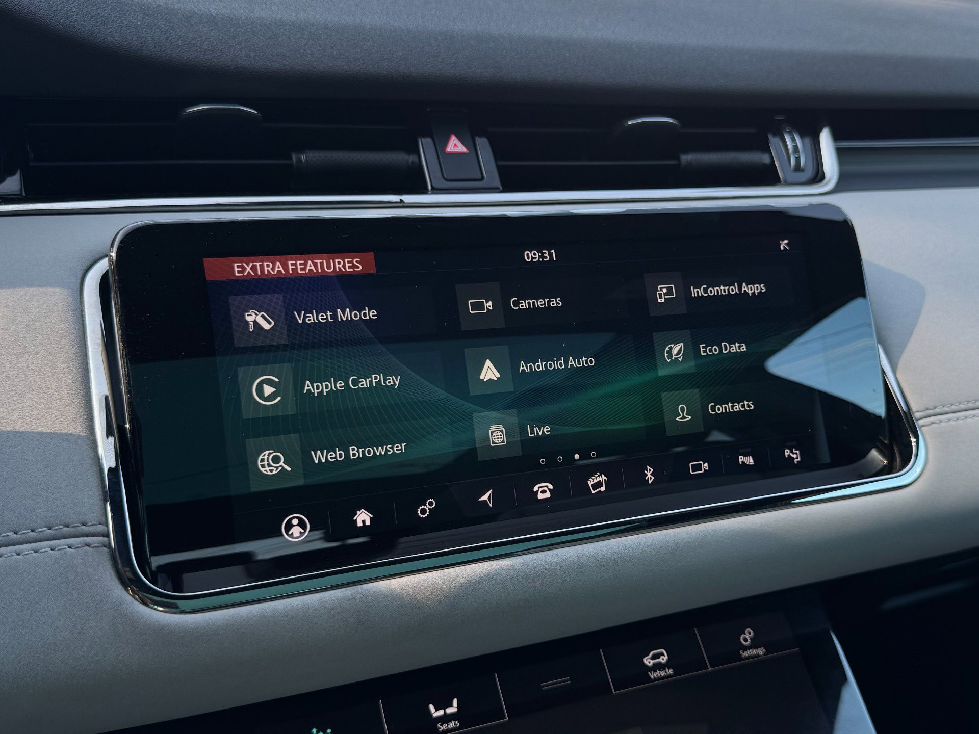 Used 2020 Land Rover Range Rover Evoque R-Dynamic SE image 76