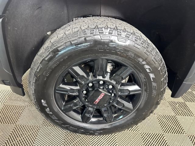 Used 2024 GMC Sierra 2500 AT4 w/ Technology Package image 10