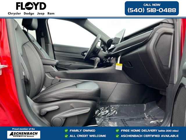 New 2025 Jeep Compass Latitude w/ Convenience Group image 28