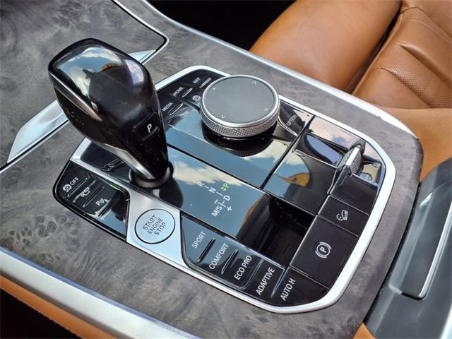 Used 2021 BMW X7 xDrive40i w/ Parking Assistance Package image 22