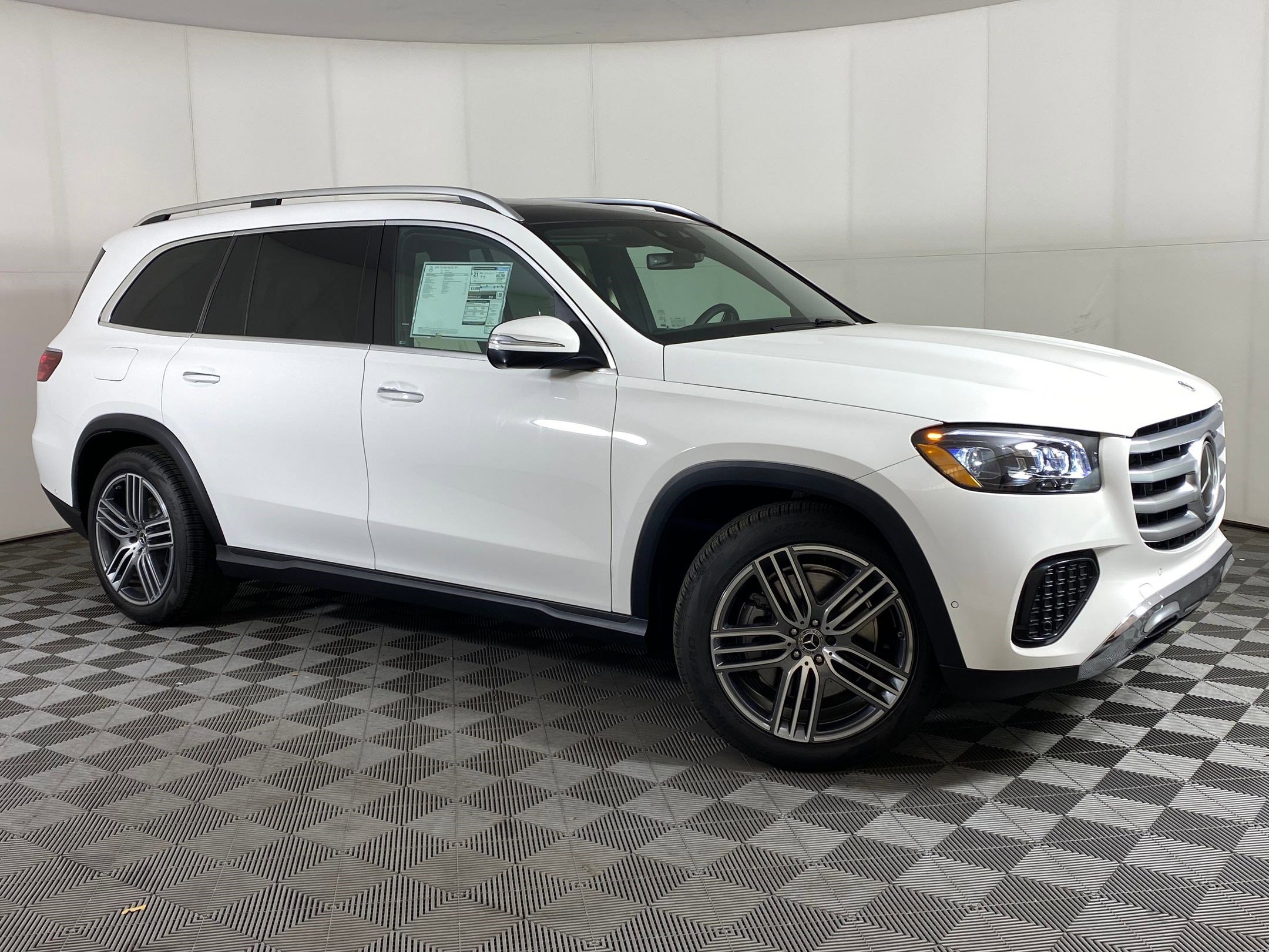 New 2025 Mercedes-Benz GLS 450 4MATIC image 6